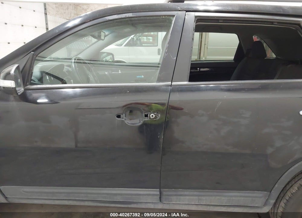 2011 KIA SORENTO LX VIN: 5XYKT4A16BG183867