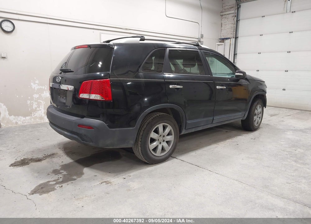 2011 KIA SORENTO LX VIN: 5XYKT4A16BG183867