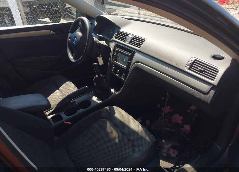 2013 VOLKSWAGEN PASSAT 2.5L S VIN: 1VWAH7A34DC067202