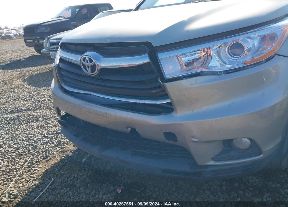 2014 TOYOTA HIGHLANDER XLE V6 VIN: 5TDJKRFH4ES009448