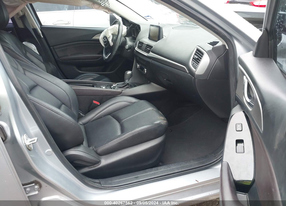 2018 MAZDA 3 TOURING VIN: 3MZBN1V38JM166636