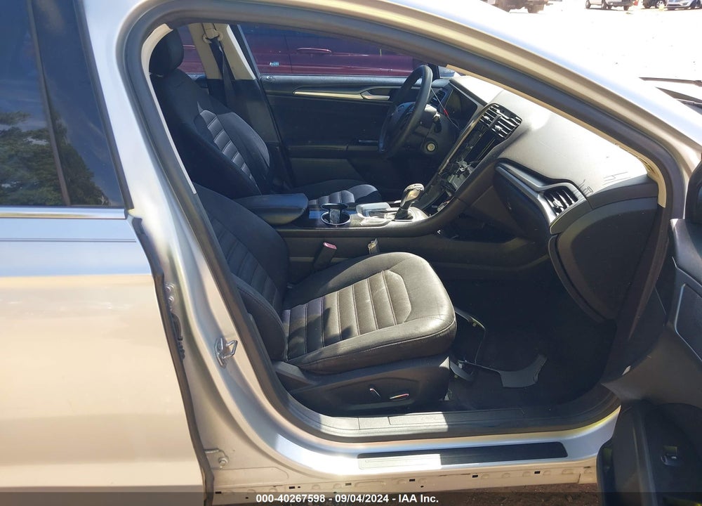 2015 FORD FUSION SE VIN: 3FA6P0H74FR227746