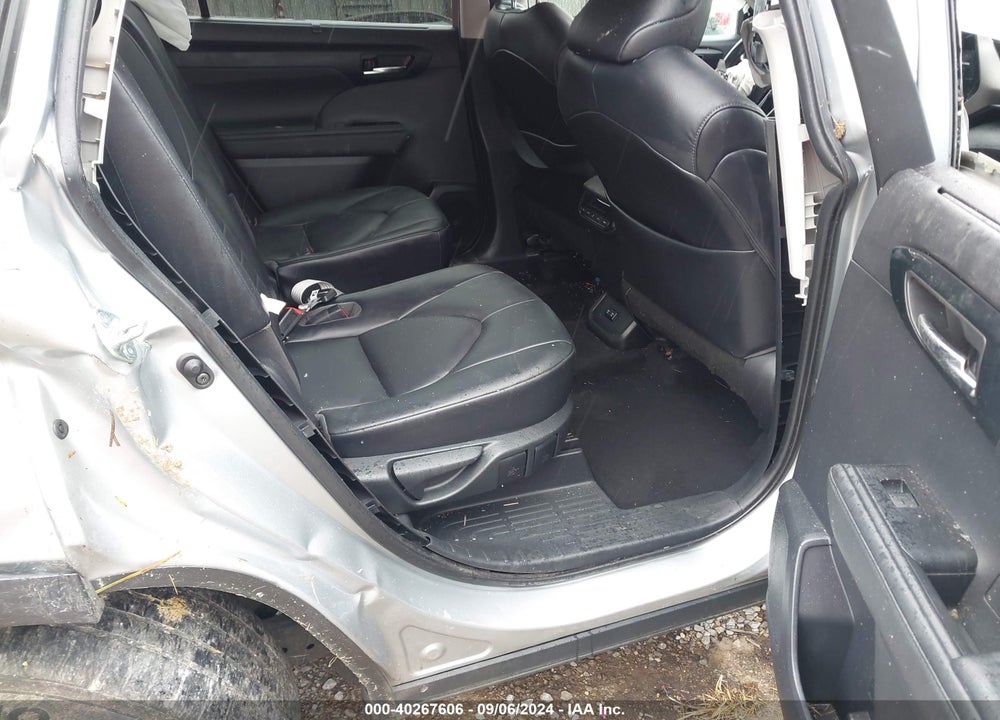 2021 TOYOTA HIGHLANDER XLE VIN: 5TDGZRAHXMS516544