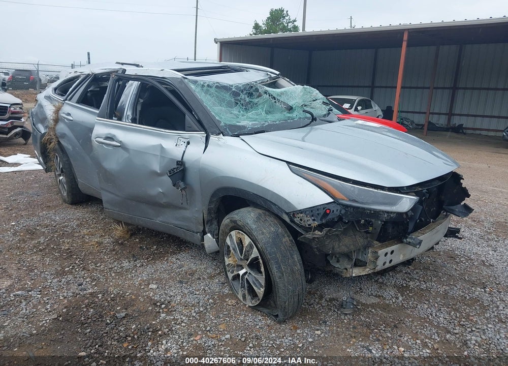 2021 TOYOTA HIGHLANDER XLE VIN: 5TDGZRAHXMS516544
