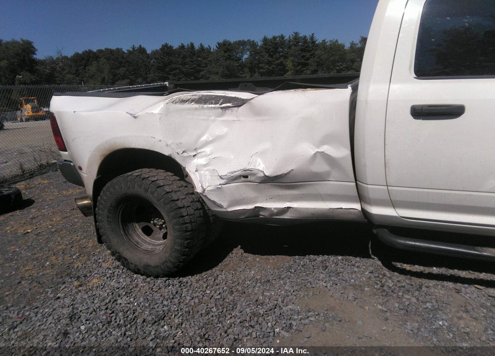 2017 RAM 3500 TRADESMAN REGULAR CAB 4X4 8' BOX VIN: 3C63RRAL5HG683425
