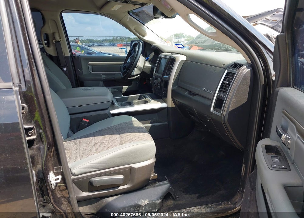 2017 RAM 1500 BIG HORN 4X4 5'7 BOX VIN: 3C6RR7LT3HG505704
