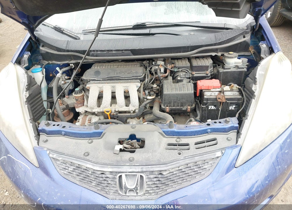 2010 HONDA FIT VIN: JHMGE8G26AS008727