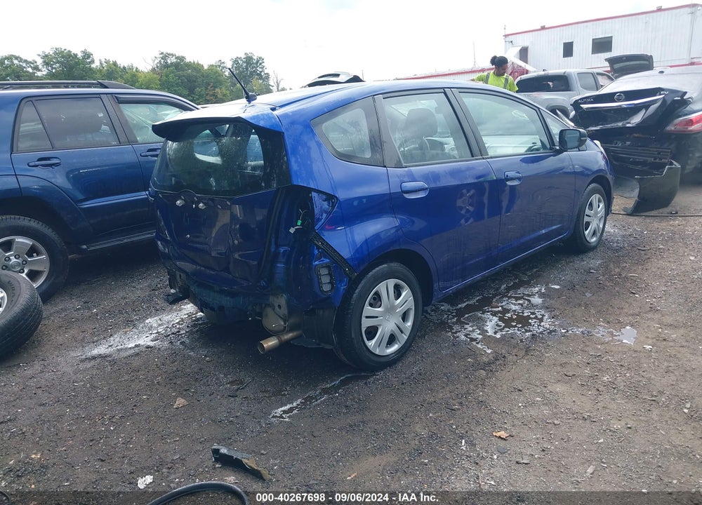 2010 HONDA FIT VIN: JHMGE8G26AS008727