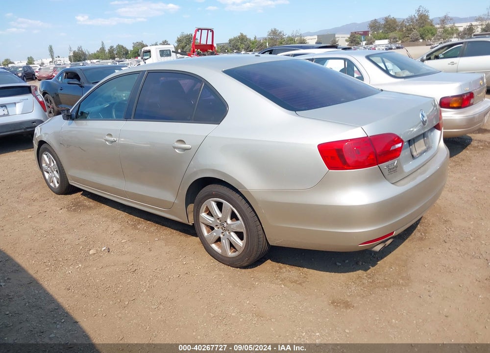 2013 VOLKSWAGEN JETTA VIN: 3VW2K7AJ0DM201027