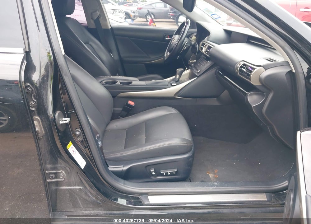2016 LEXUS IS 200T VIN: JTHBA1D28G5024291