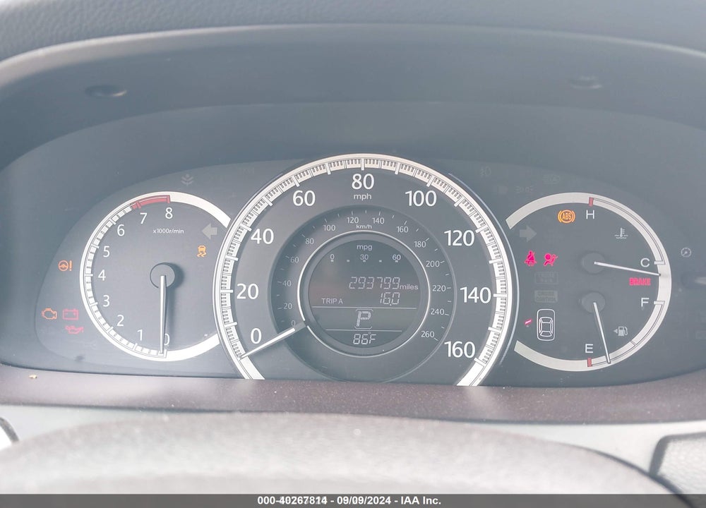 2013 HONDA ACCORD LX VIN: 1HGCR2F38DA038321