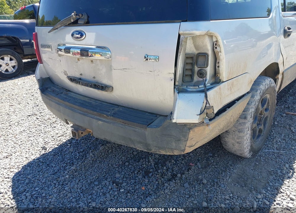 2011 FORD EXPEDITION XL VIN: 1FMJU1G52BEF49040