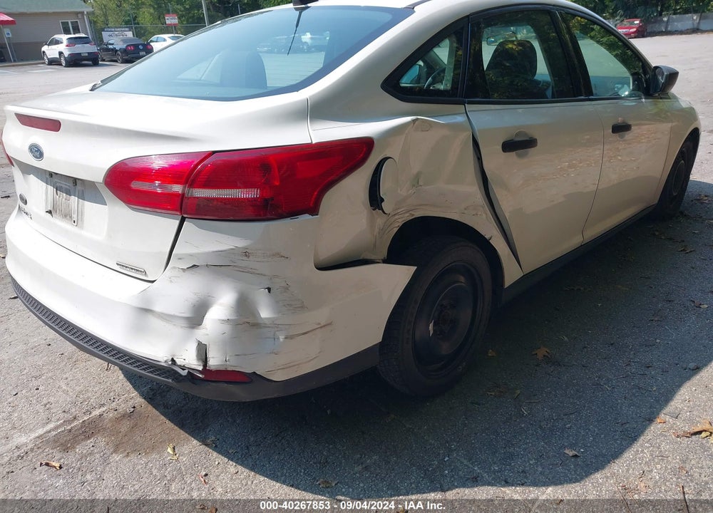 2015 FORD FOCUS S VIN: 1FADP3E28FL264279