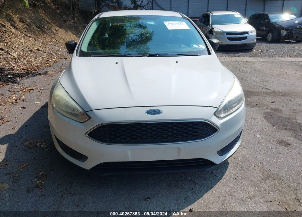2015 FORD FOCUS S VIN: 1FADP3E28FL264279