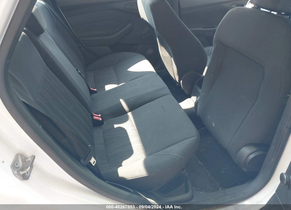 2015 FORD FOCUS S VIN: 1FADP3E28FL264279