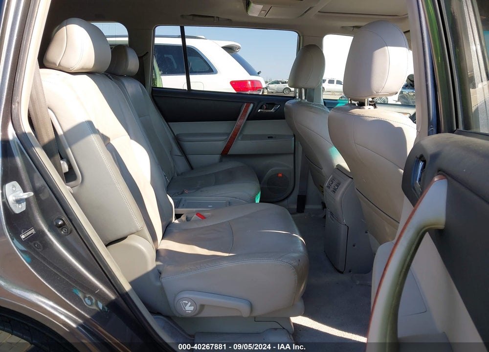 2008 TOYOTA HIGHLANDER LIMITED VIN: JTEES42A382002981