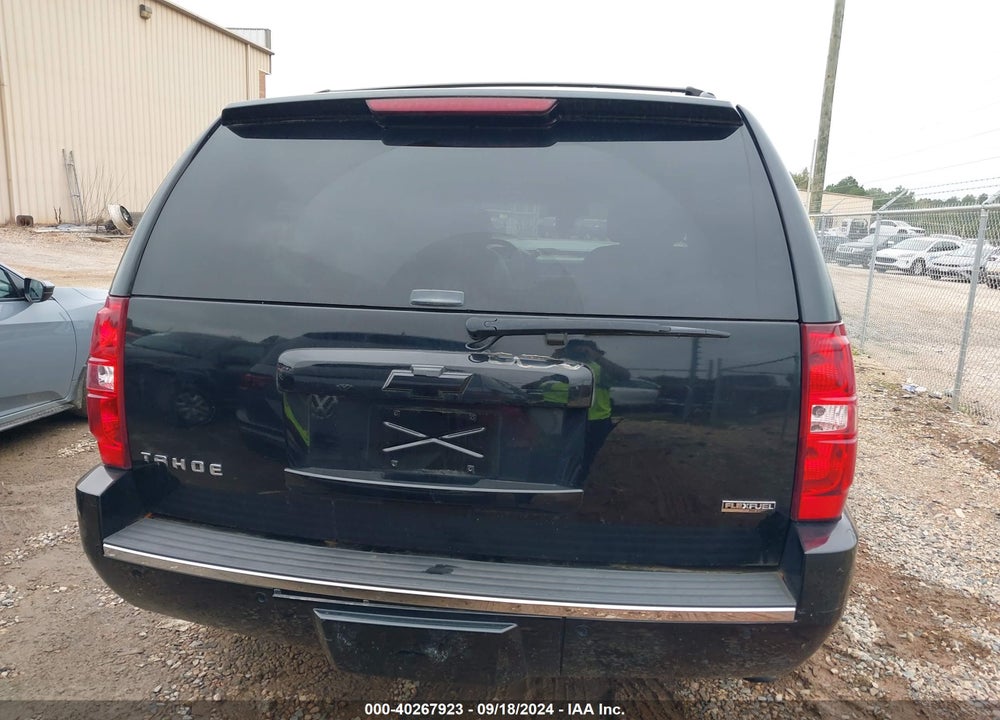 2009 CHEVROLET TAHOE LTZ VIN: 1GNFK33029R177859