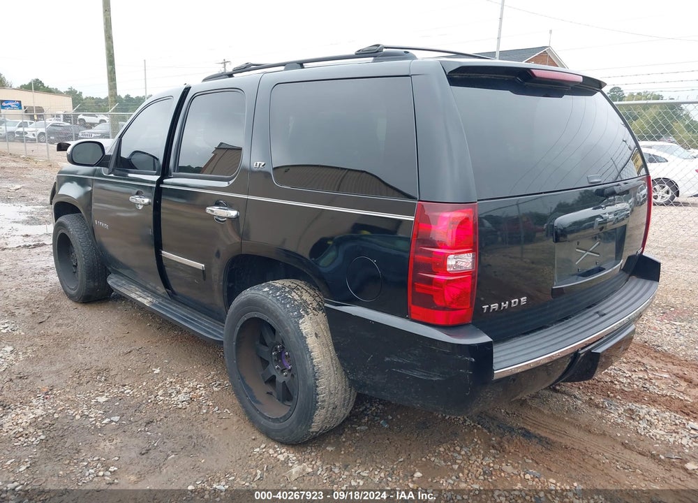 2009 CHEVROLET TAHOE LTZ VIN: 1GNFK33029R177859