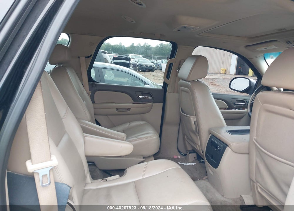 2009 CHEVROLET TAHOE LTZ VIN: 1GNFK33029R177859