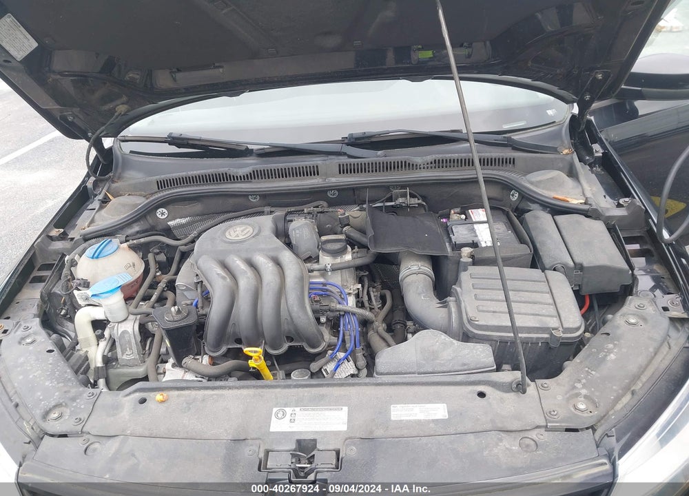 2013 VOLKSWAGEN JETTA VIN: 3VW2K7AJ1DM263892