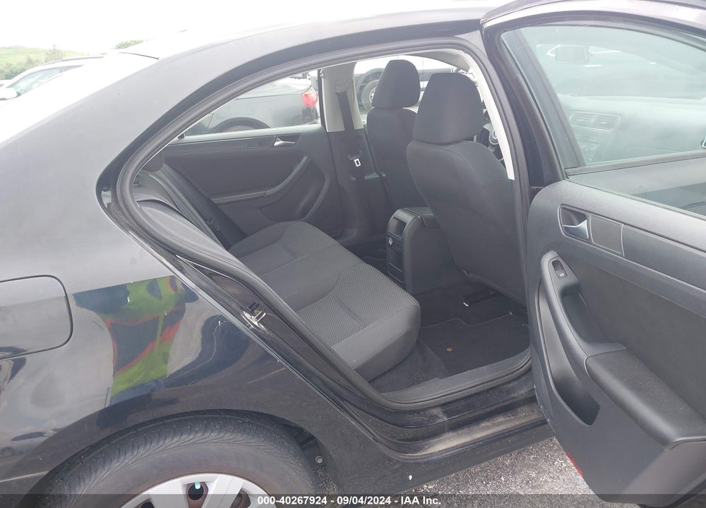 2013 VOLKSWAGEN JETTA VIN: 3VW2K7AJ1DM263892