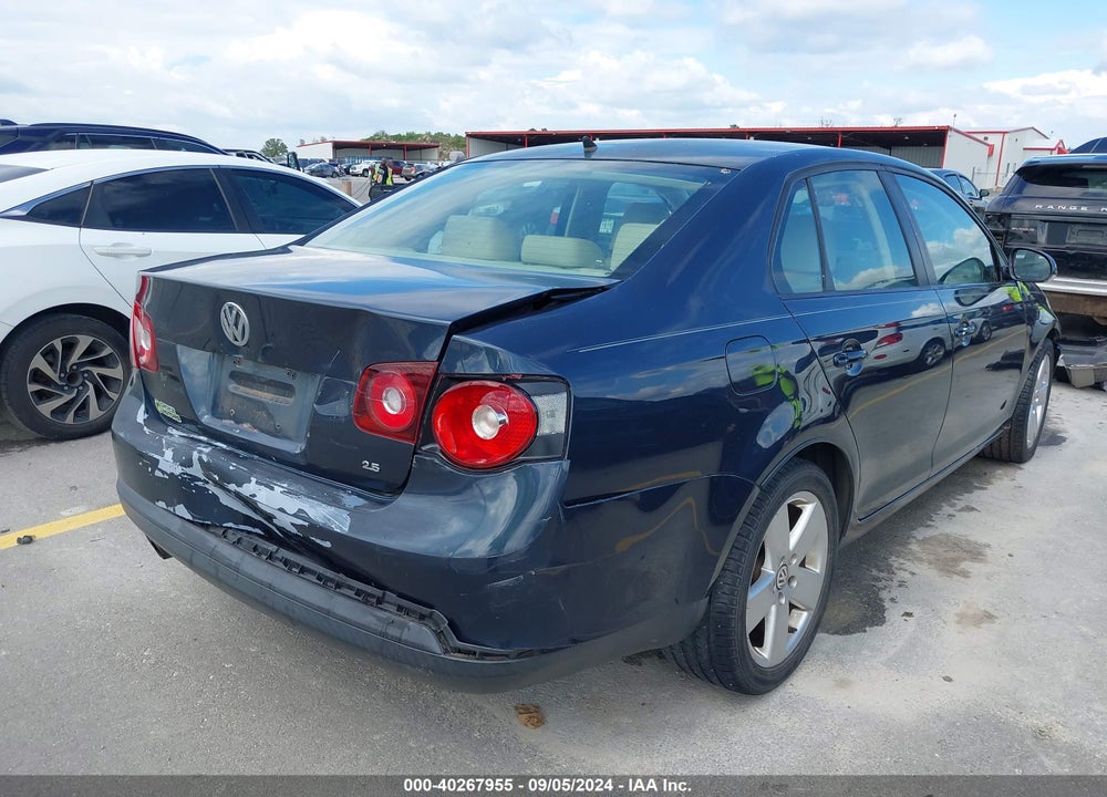 2010 VOLKSWAGEN JETTA LIMITED EDITION VIN: 3VWAX7AJ5AM153243