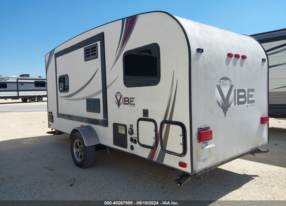 2014 FOREST RIVER VIBE 6502 VIN: 4X4TVCV13E5103368
