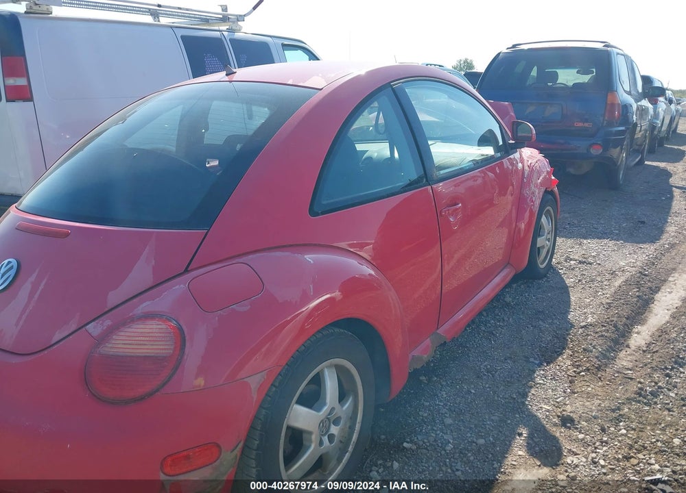 2000 VOLKSWAGEN NEW BEETLE GL VIN: 3VWBA21C7YM402923