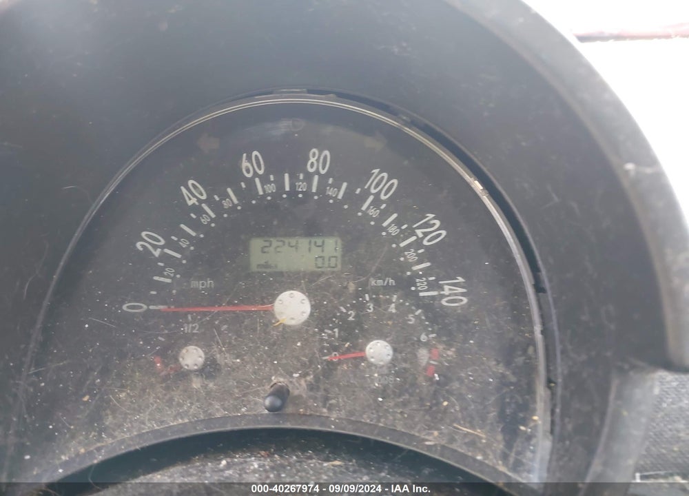 2000 VOLKSWAGEN NEW BEETLE GL VIN: 3VWBA21C7YM402923