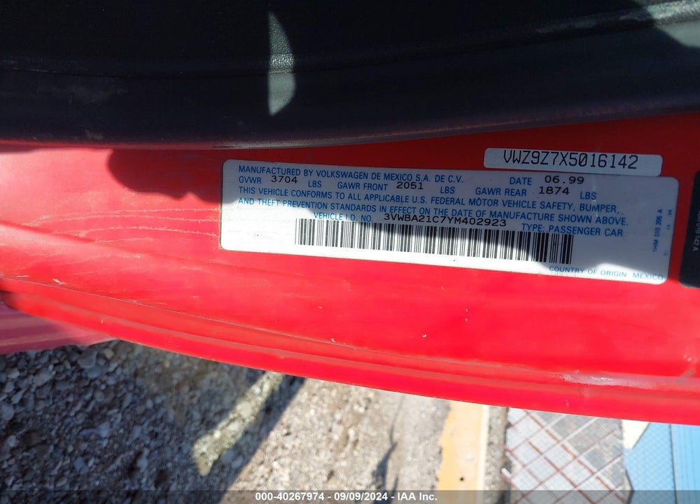 2000 VOLKSWAGEN NEW BEETLE GL VIN: 3VWBA21C7YM402923