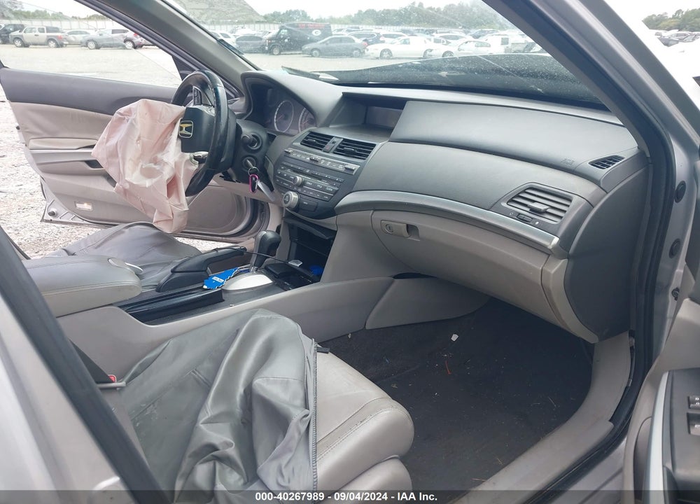 2010 HONDA ACCORD 2.4 EX-L VIN: 1HGCP2F87AA173786
