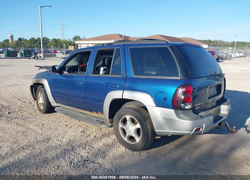 2005 CHEVROLET TRAILBLAZER LT VIN: 1GNDT13S852239889