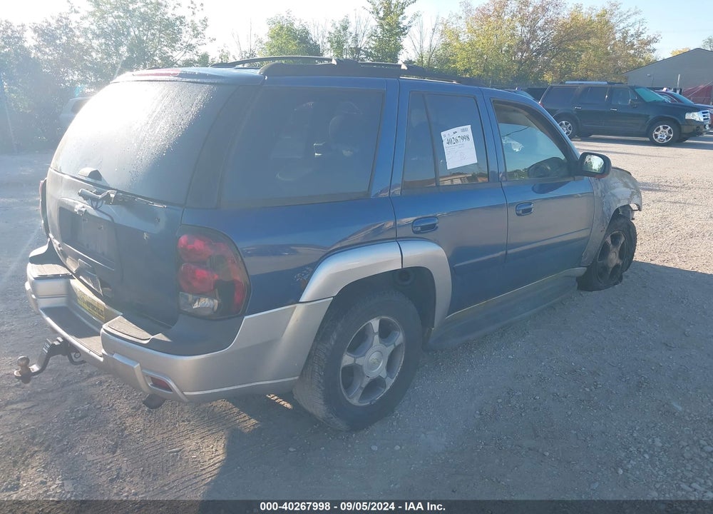 2005 CHEVROLET TRAILBLAZER LT VIN: 1GNDT13S852239889
