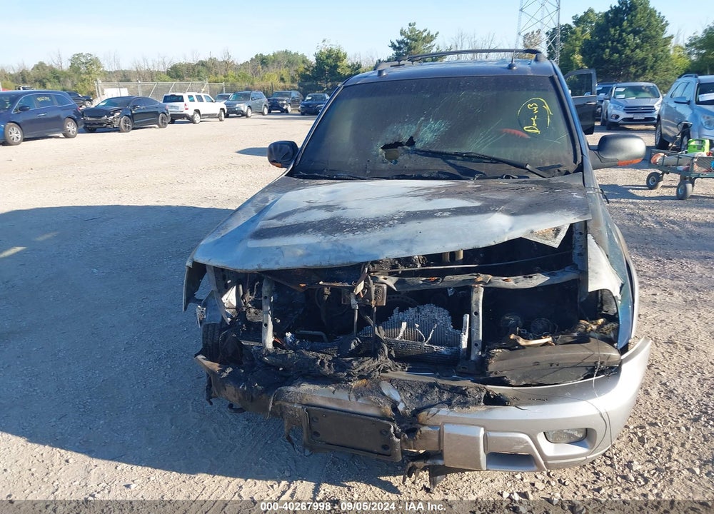 2005 CHEVROLET TRAILBLAZER LT VIN: 1GNDT13S852239889