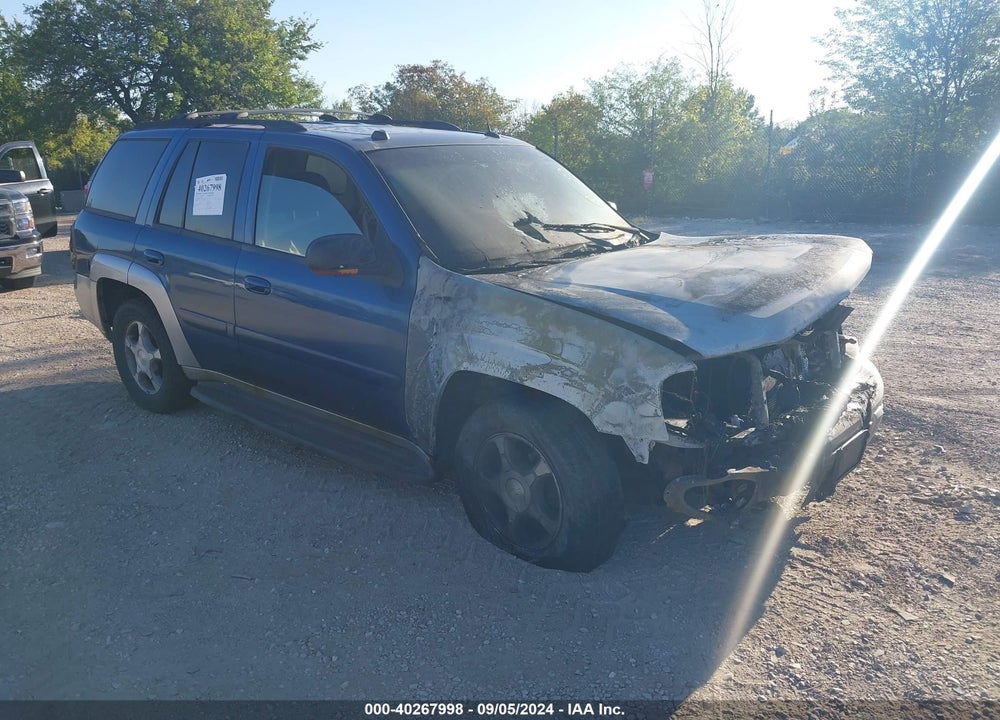 2005 CHEVROLET TRAILBLAZER LT VIN: 1GNDT13S852239889