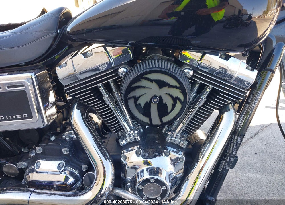 2016 HARLEY-DAVIDSON FXDL DYNA LOW RIDER VIN: 1HD1GNM16GC321158