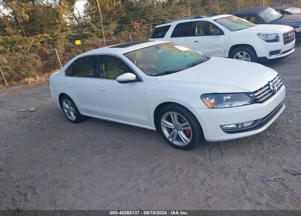 2012 VOLKSWAGEN PASSAT 3.6L V6 SE VIN: 1VWBM7A37CC096305