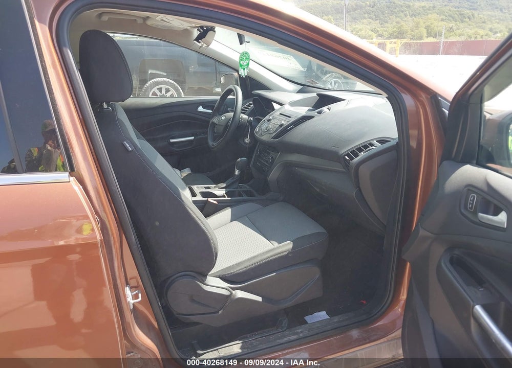 2017 FORD ESCAPE SE VIN: 1FMCU9GD9HUE42564