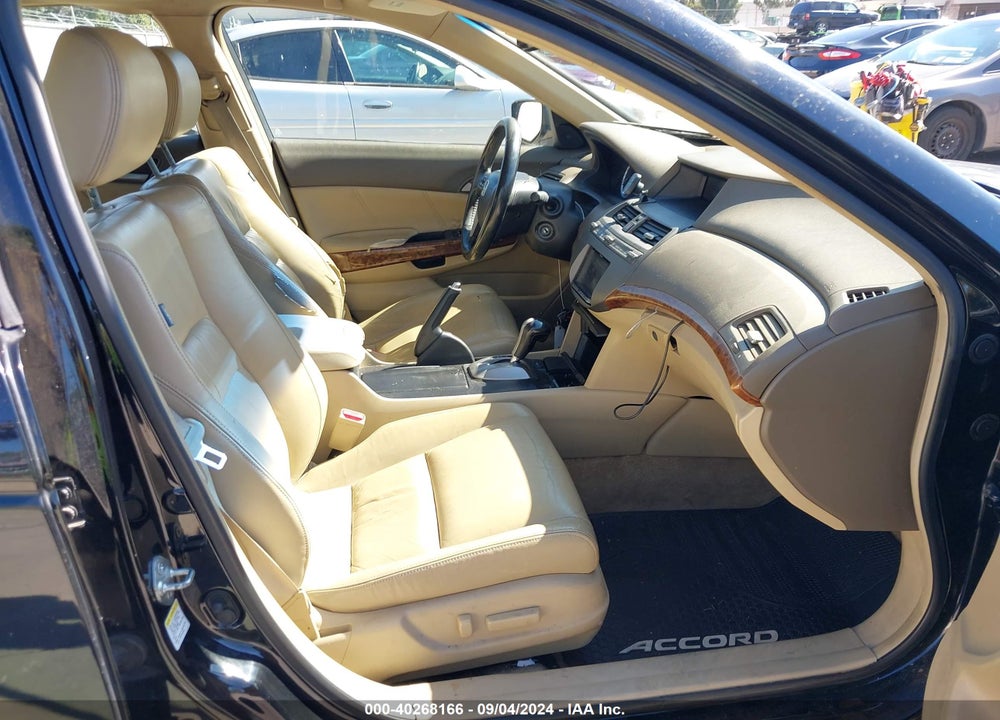 2008 HONDA ACCORD VIN: 1HGCP36828A005750