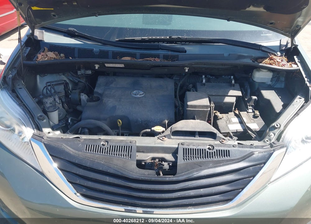 2013 TOYOTA SIENNA LE V6 8 PASSENGER VIN: 5TDKK3DC4DS293879
