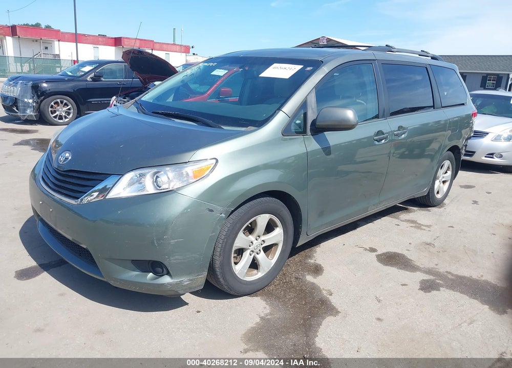 2013 TOYOTA SIENNA LE V6 8 PASSENGER VIN: 5TDKK3DC4DS293879