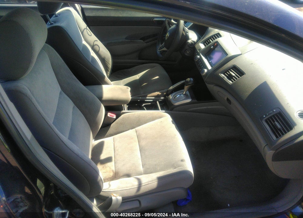 2010 HONDA CIVIC LX VIN: 2HGFA1F52AH568460