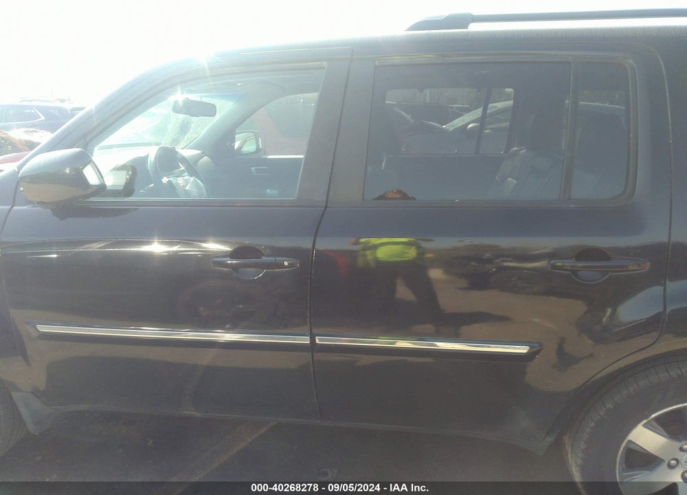 2013 HONDA PILOT TOURING VIN: 5FNYF4H93DB070238