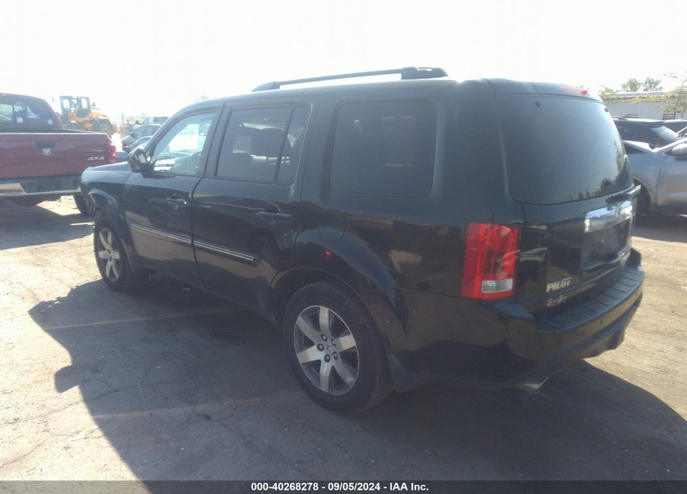 2013 HONDA PILOT TOURING VIN: 5FNYF4H93DB070238