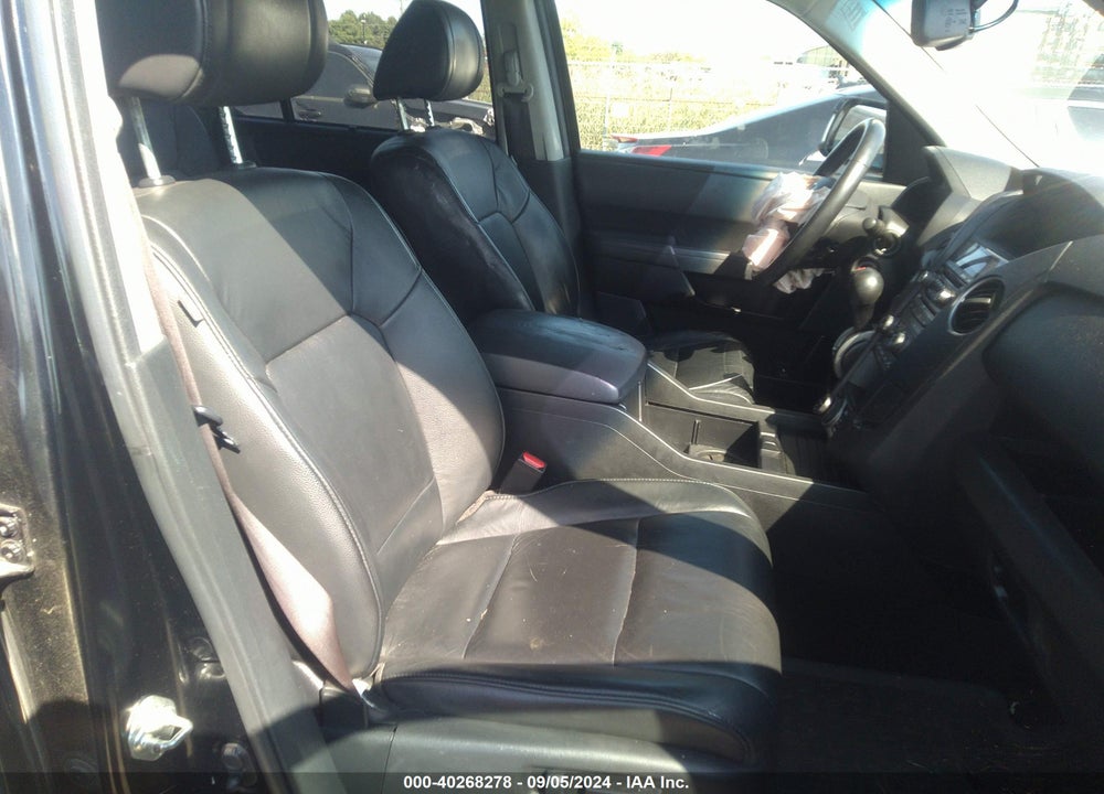 2013 HONDA PILOT TOURING VIN: 5FNYF4H93DB070238