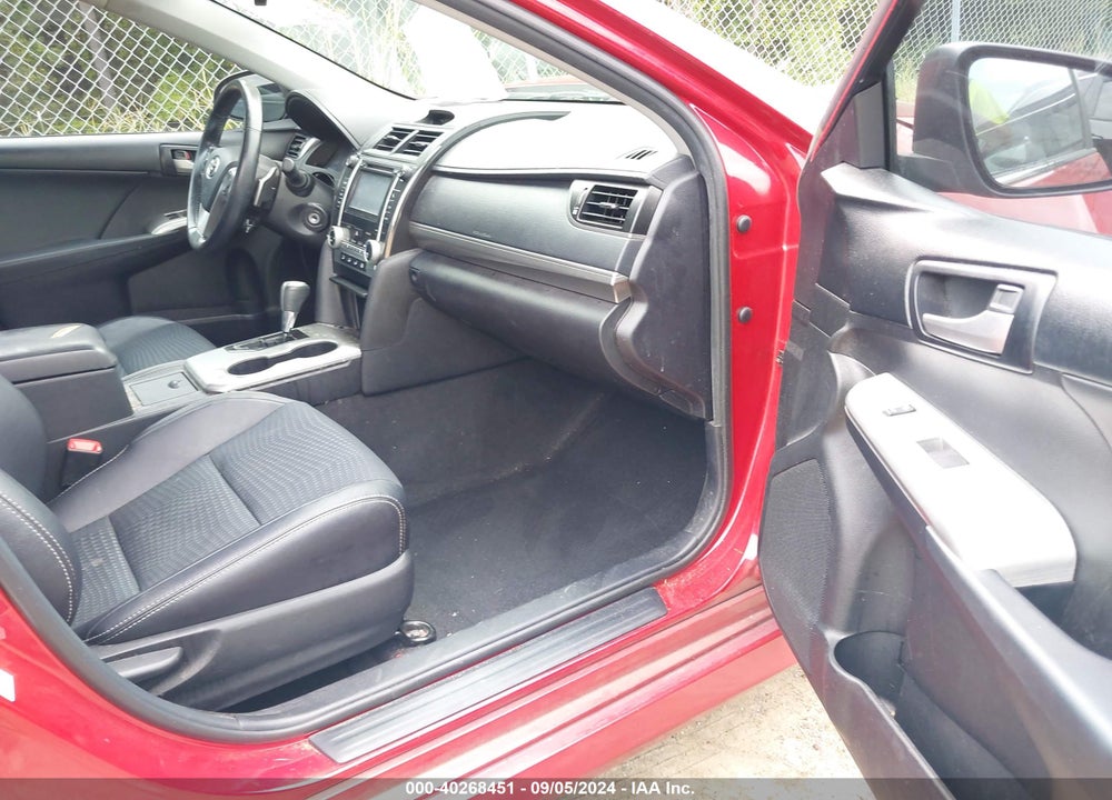 2014 TOYOTA CAMRY SE VIN: 4T1BF1FK1EU732395