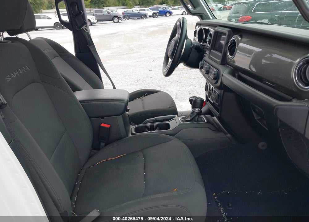 2019 JEEP WRANGLER UNLIMITED SAHARA 4X4 VIN: 1C4HJXEN6KW516313