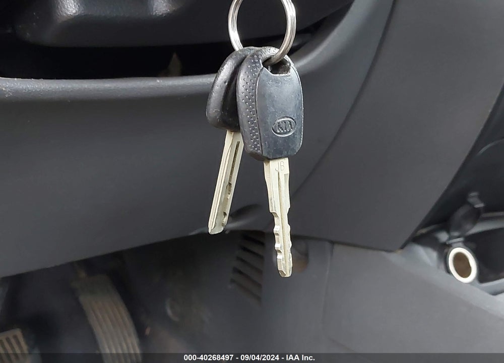 2010 KIA RIO LX/SX VIN: KNADH4A33A6612490
