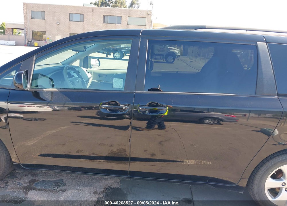 2011 TOYOTA SIENNA LE V6 VIN: 5TDKK3DCXBS141778