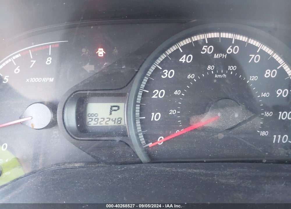 2011 TOYOTA SIENNA LE V6 VIN: 5TDKK3DCXBS141778